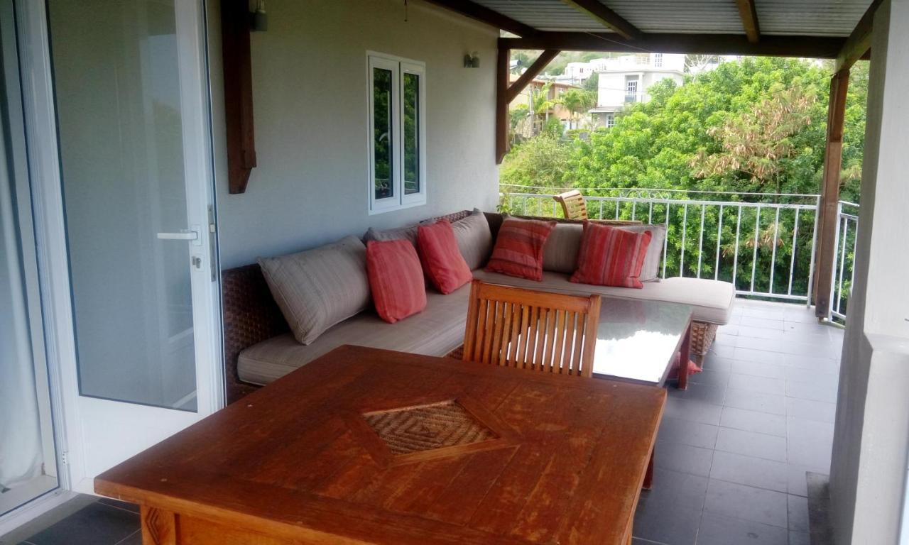 Colonial Cocoon Studio And Apartement La Gaulette Exterior foto